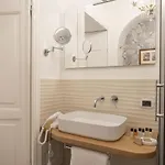 게스트하우스 Les Royales 4*