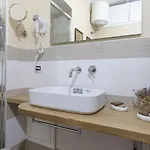 게스트하우스 Les Royales 4*