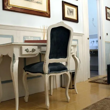 Les Royales Guest house *