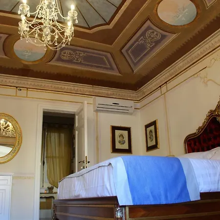 게스트하우스 Les Royales 4*