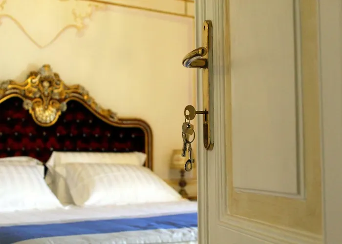 Les Royales サッサリ