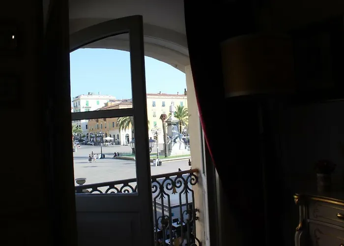 ゲストハウス Les Royales サッサリ