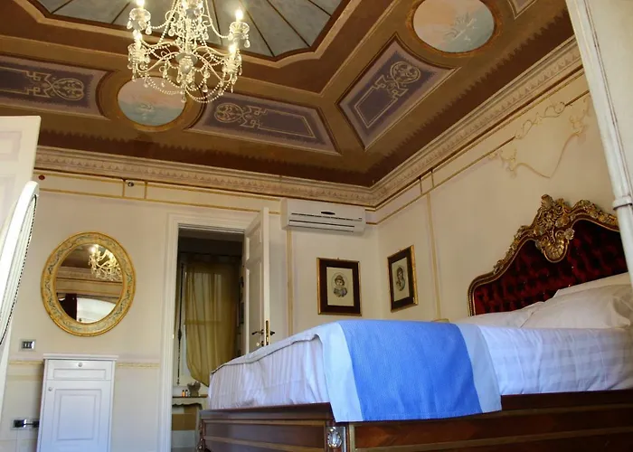 ゲストハウス Les Royales 4*