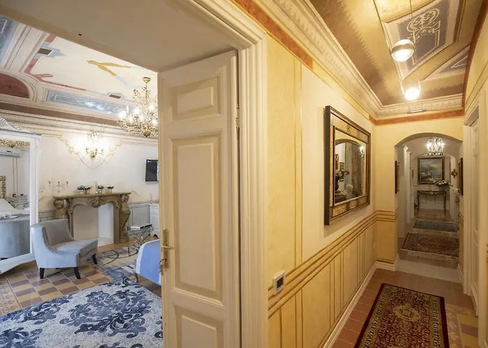 Les Royales サッサリ